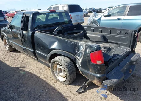 2002 Chevrolet S-10 Ls z USA, uszkodzony, nr VIN 1GCCS19W928151122